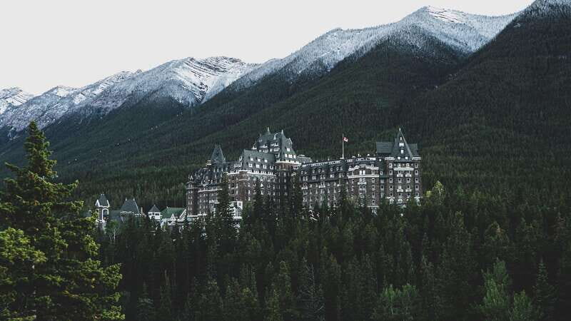 Banff: In-Depth Banff Area & Canyon Day Tour - First Stop: Sulphur Mountain Gondola Views Without the Fuss