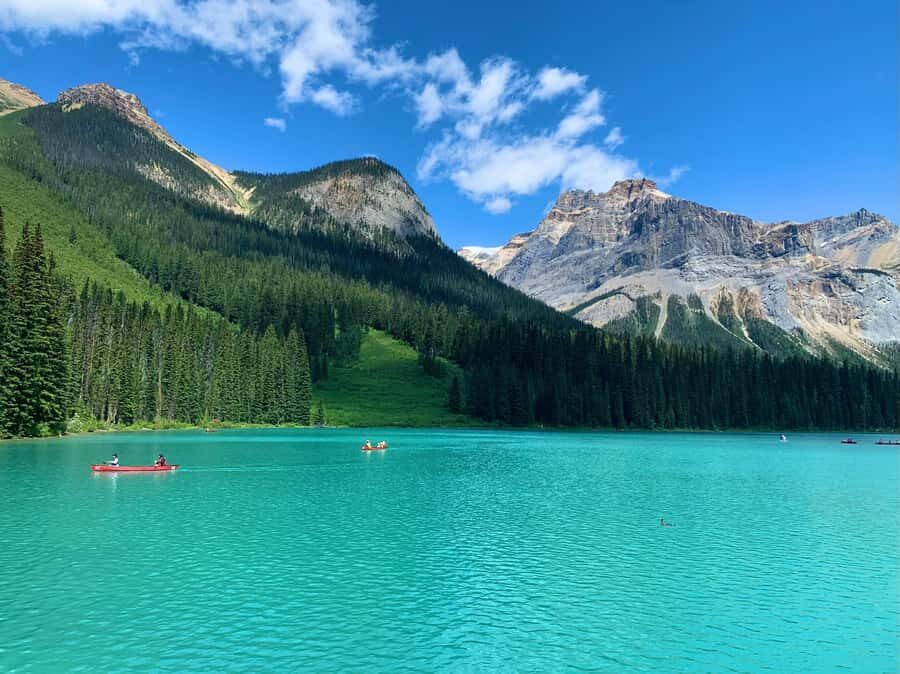 Banff: Lake Louise, Emerald, Marble Canyon and Yoho Tour - Lake Louise Village Lunch (45 Minutes): Plan for a Quick Reset