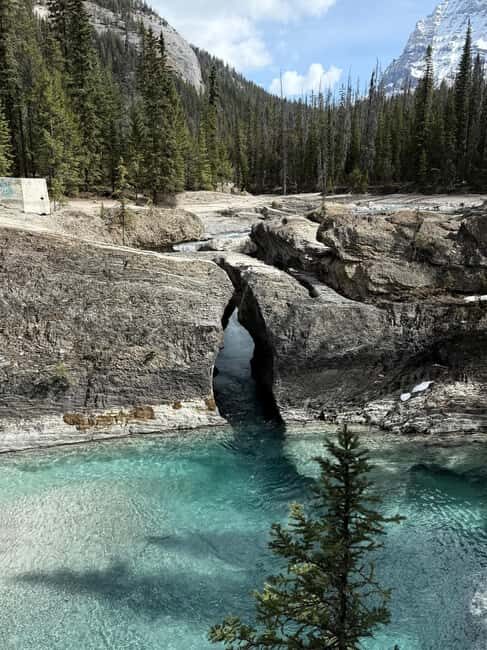 Banff: Lake Louise, Emerald, Moraine Lake & Johnston Canyon - How the Lunch Break Fits In (And What It Means for Your Budget)