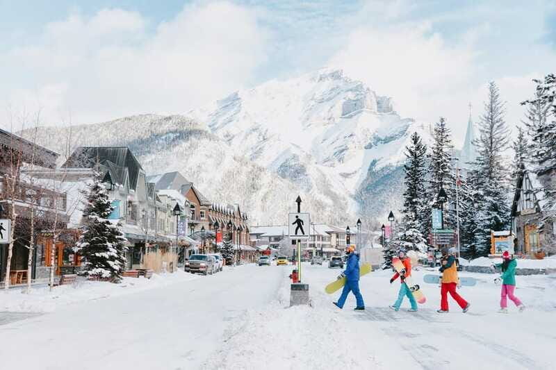 Banff, Lake Louise, Marble Canyon & Yoho National Parks Tour - Lake Louise Timing and the Fairmont Lunch Option