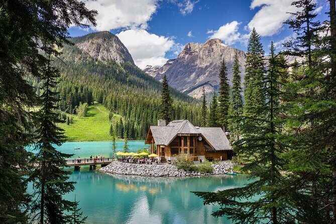 Banff Lake Louise Moraine & Emerald Lake Tour - Lake Louise: Fairmont views, then Village North time