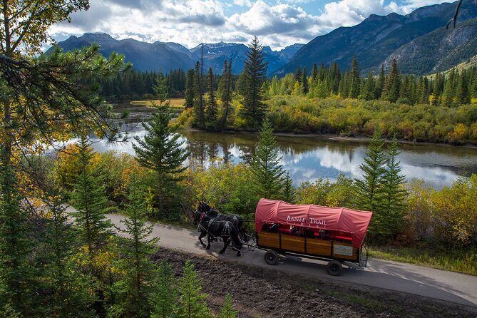 Banff Lake Louise Moraine & Emerald Lake Tour - Time on the clock: how to enjoy a packed day