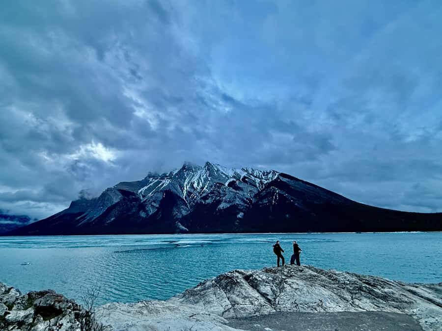 Banff: Moraine, Peyto, Bow, Lake Louise & Johnston Canyon - Peyto Lake and Bow Lake: quick viewpoints that still feel like a win