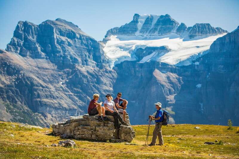 Banff National Park: Guided Signature Hikes with Lunch - Pickup and getting to the trail without stress