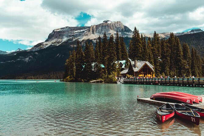 Banff Top Lakes and Banff Town Day Trip From Calgary - Moraine Lake: turquoise views with a short seasonal window