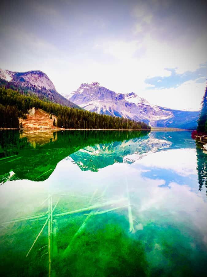 Banff Town, Lake Louise, Moraine, Emerald & Canyon Day Trip - Banff Town Stop: Shopping Time After the Big Nature Hits