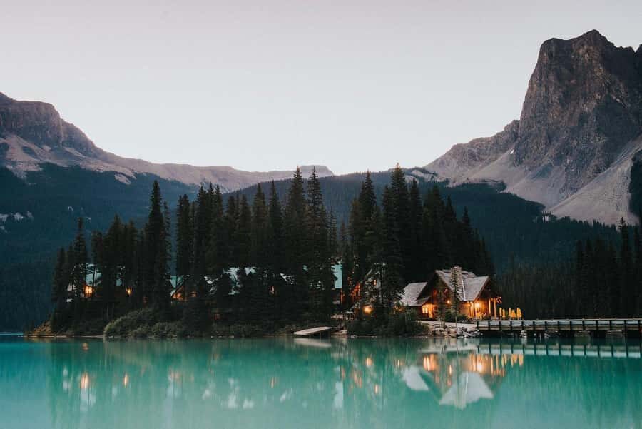 Banff town,Lake Louise, Moraine, Emerald & Johnston Canyon - Emerald Lake in Yoho + Natural Bridge: two scenic wins between the main hits