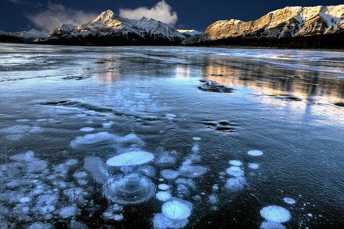Banff Winter Day Tour: Lake Louise Ski Resort & Abraham Lake - How to Prepare for a Long Winter Day (So It Feels Easy)