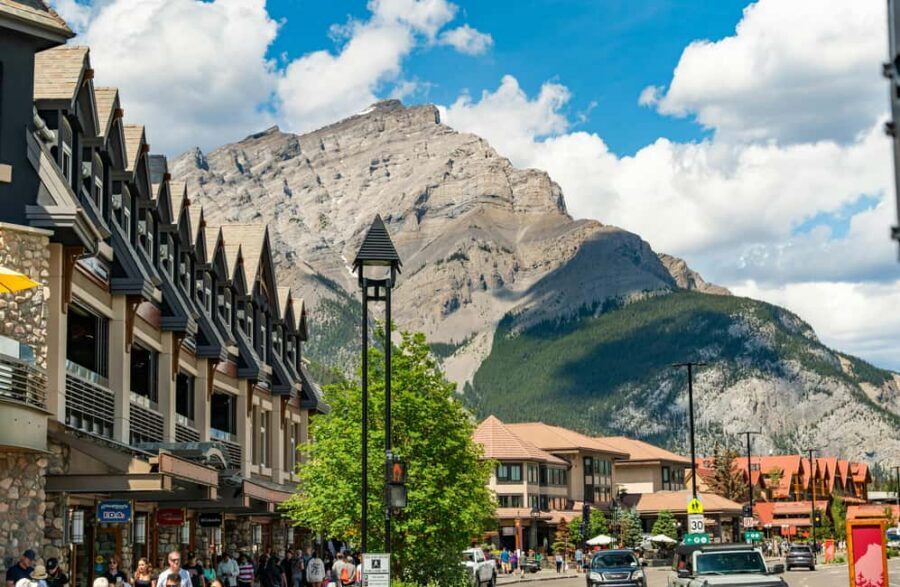 Banff, Yoho, and Jasper 2 Day Private Tour - Should you book the Banff, Yoho, and Jasper 2-Day Private Tour?