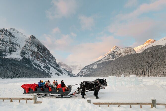 Banff, Yoho, & Kootenay National Parks Billingual Day Trip - How the bilingual guide and group pace shape the day