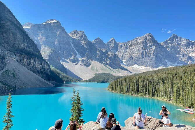 Banff Yoho Parks | Lake Louise | Moraine | Emerald - Private Tour - Moraine Lake: the famous viewpoint with real time to enjoy it