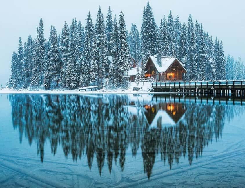 Banff:Lake Louise & Moraine Lake 1/2 Day Tour Canoe/Sightsee - The Route Makes Sense for a Half-Day