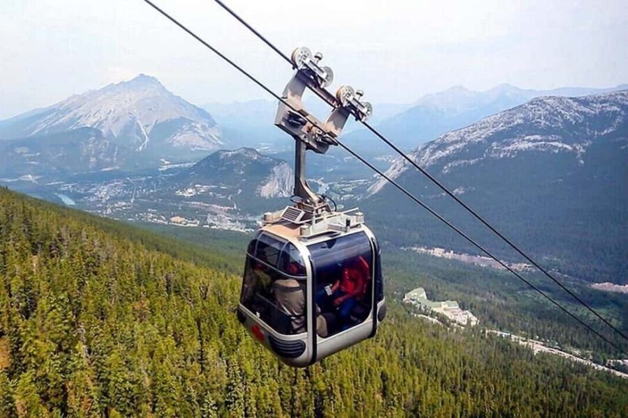 Banff:Lake Louise & Moraine Lake 1/2 Day Tour Canoe/Sightsee - Pickup, Comfort, and How the Day Feels in Transit
