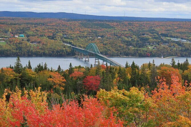 Bell Museum Baddeck to Highland Village Museum Iona - Getting started from the cruise terminal without losing time