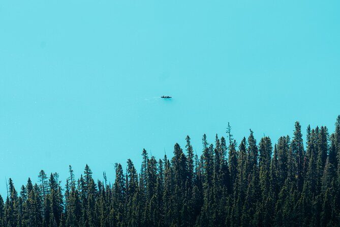 Bestseller from Canmore/Banff: Lake Louise Adventure - What to bring for changing mountain weather