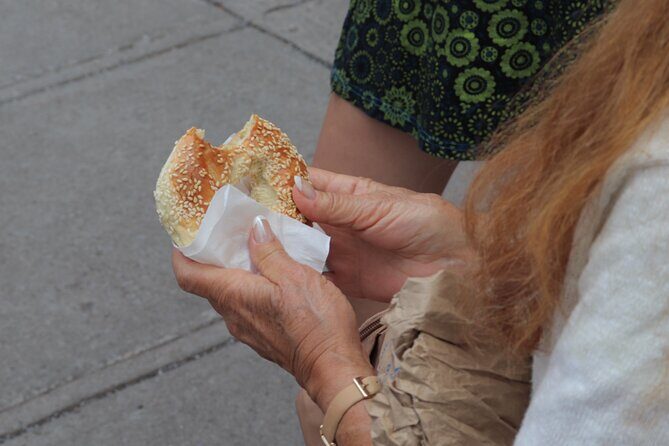 Beyond the Bagel: Montreal Jewish Food Walking Tour - How to Pace the Food: Skip Breakfast, Bring Water, Save Your Dinner