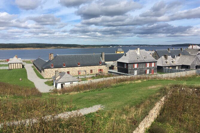 Black Wood Tours: Fortress of Louisbourg Tour - Getting from Port of Sydney with less stress