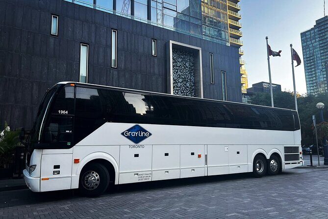Blue Mountains Shuttle from Toronto – Village or Scenic Caves - Who This Shuttle Fits Best