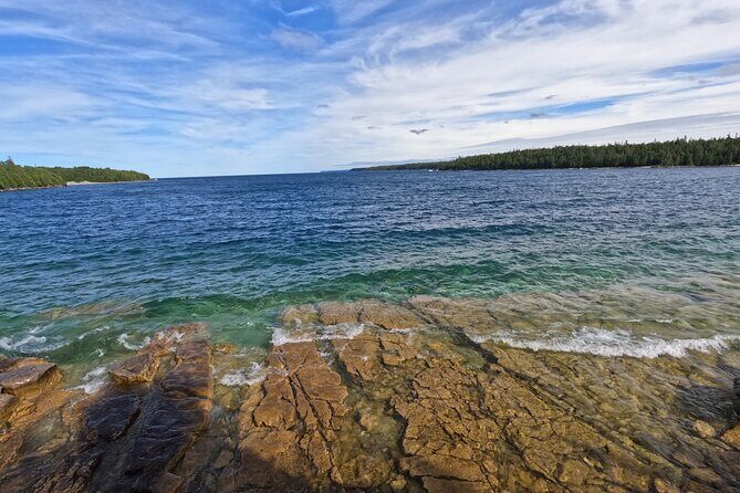 Bus to Grotto - Tobermory Flowerpot Island Cruise Bruce Peninsula - Morning pickup in Toronto and Mississauga: be ready for an early start