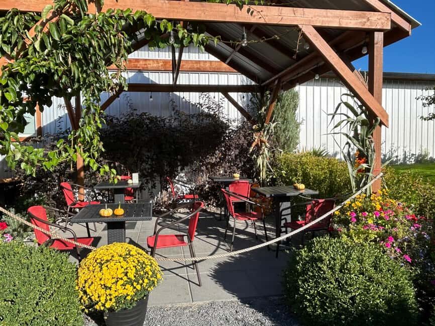 Buzz + Bites! Lunch for Two in East Kelowna - Getting to Meadow Vista Honey Wines in East Kelowna