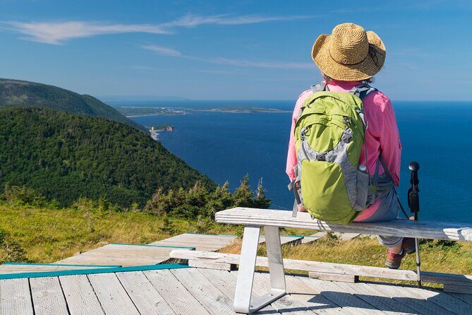 Cabot Trail: a Smartphone Audio Driving Tour - How the tour guides you: GPS cues, sound prompts, and less screen time