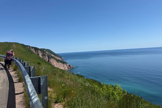 Cabot Trail, Keltic Lodge and Ingonish Sights - Gaelic College: a fast cultural stop that lets you shop and learn