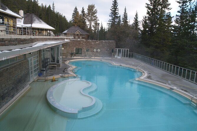 Calgary/Banff: Gondola, Upper Hot Spring, Bow Fall & Top 3 Lakes - Two Jack Lake: Calm Views of Mount Rundle