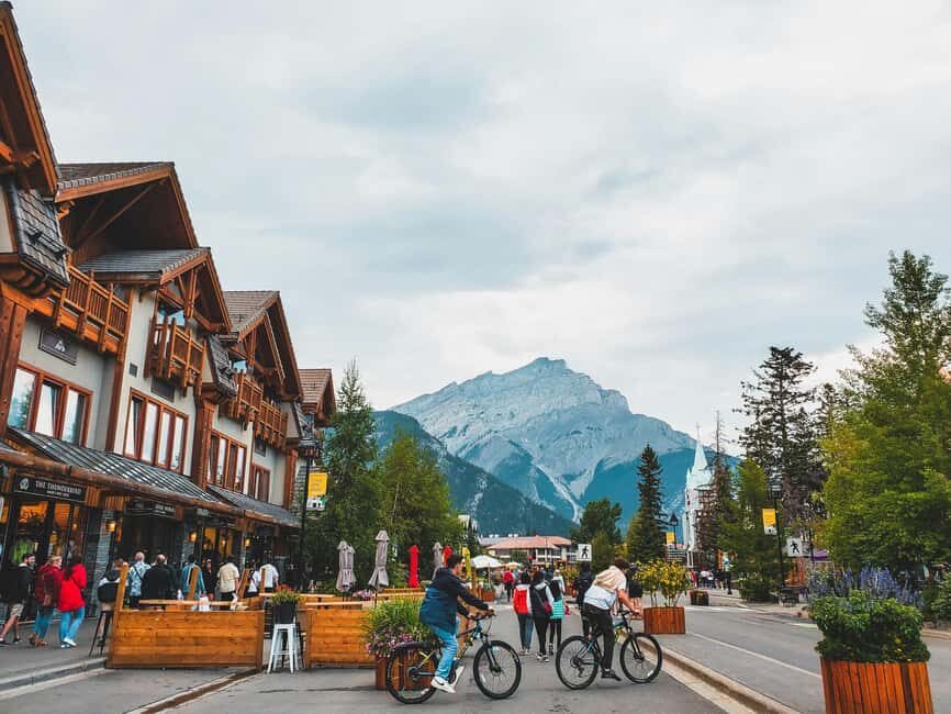 Calgary: Banff Top Lakes Tour with Banff Town Visit - Key highlights at a glance