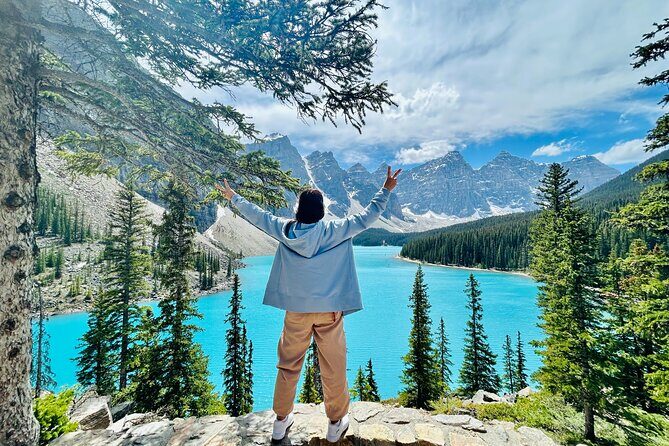 Calgary/Canmore/Banff: Enchanting Banff National Park Day Tour - Vermilion Lakes and Banff Avenue: quick scenery plus town time