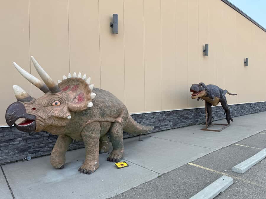 Calgary: Drumheller and Badlands Tour with Museum Entry - Horseshoe Canyon and the World’s Largest Dinosaur Stops