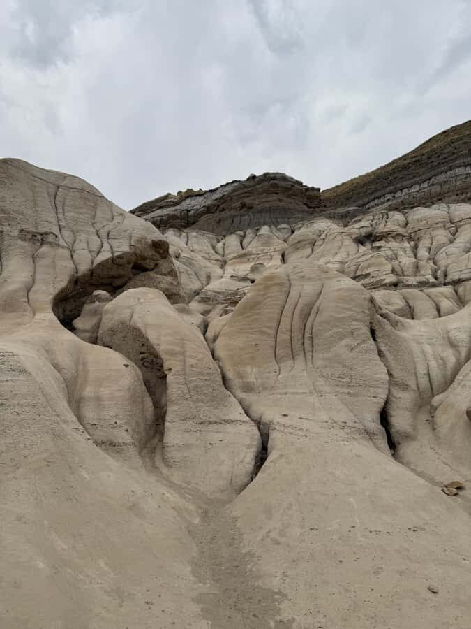 Calgary: Drumheller and Badlands Tour with Museum Entry - Hoodoos Trail: Walk Among the Oddest Rock Shapes