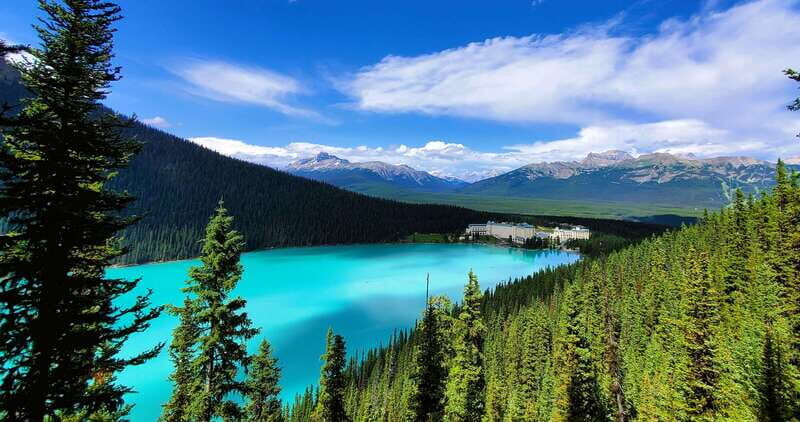 Calgary: Glaciers, Mountains, Lakes, Canmore and Banff Tour - Lake Louise: iconic views with optional hiking time