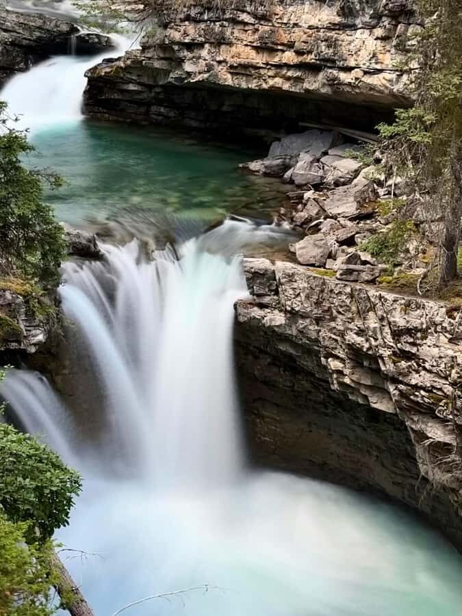 Calgary: Lake Louise, Emerald Lake, and Johnston Canyon Tour - Price and value: what you’re really paying for