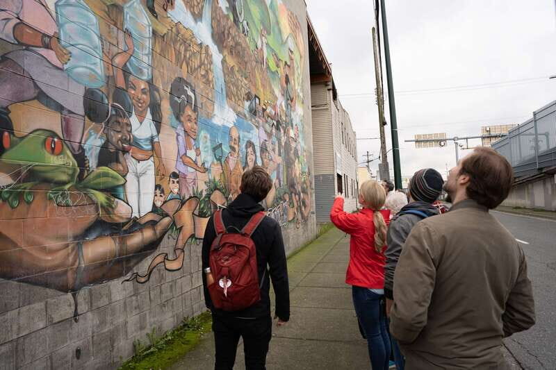 Calgary: Street Art & Craft Beer Walking Tour w/ Tastings - Starting at Toonie Tours Calgary: Getting Oriented Fast
