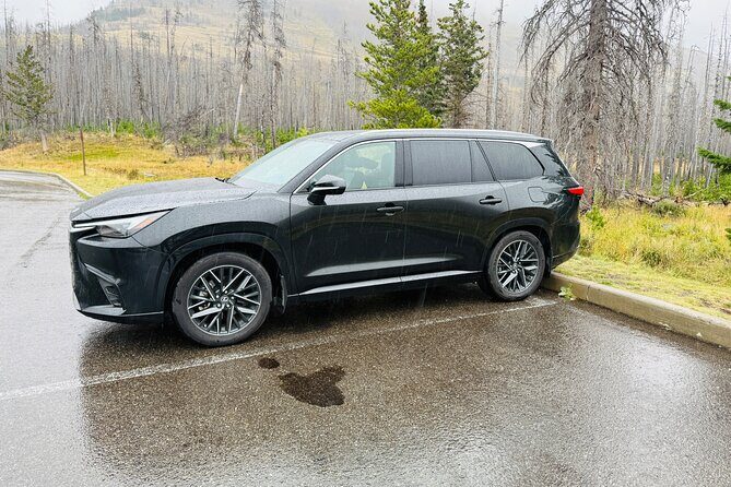 Calgary to Banff, Canmore, Lake Louise, Luxury Lexus TX - Price and value: $373.03 per group up to 6