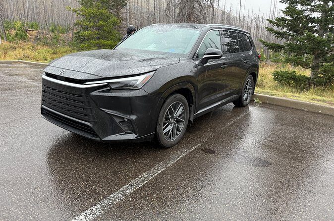 Calgary to Banff, Canmore, Lake Louise, Luxury Lexus TX - Who this private Lexus ride fits best