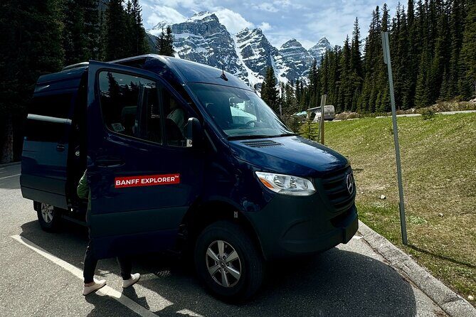 Calgary YYC Airport: Hassle-free Private Transfer to Lake Louise - Driver quality is the hidden feature