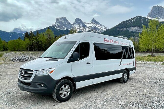 Calgary YYC Airport to Banff |Canmore| Kananaskis–Private Shuttle - Getting picked up at YYC: the practical meet-and-greet system