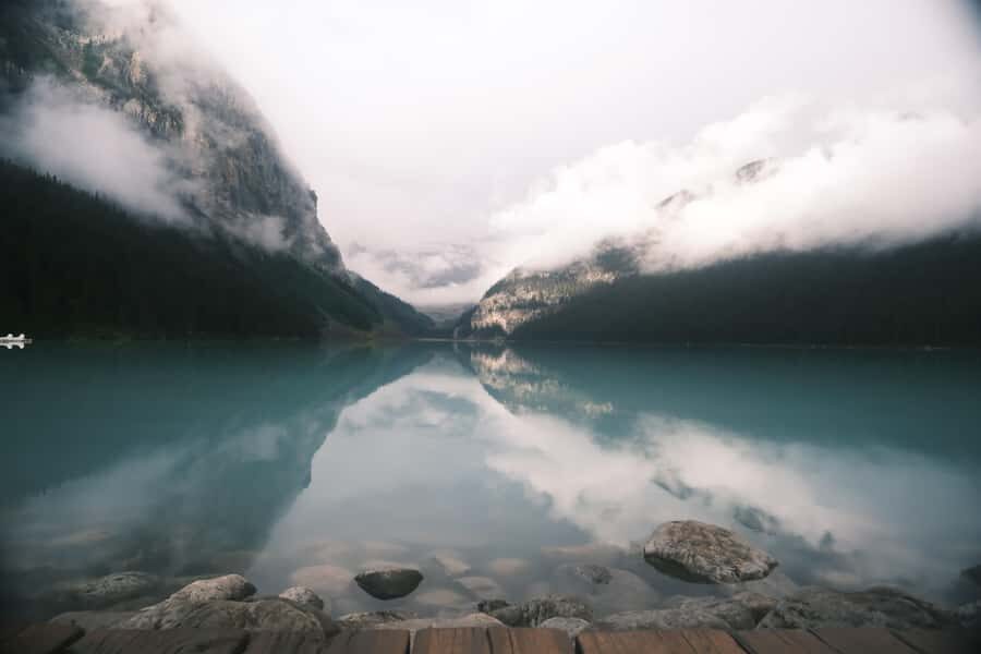 Calgary:Moraine Lake Sunrise & Lake Louise & Wildlife Safari - Lake Louise: 90 minutes to walk, sit, and shoot