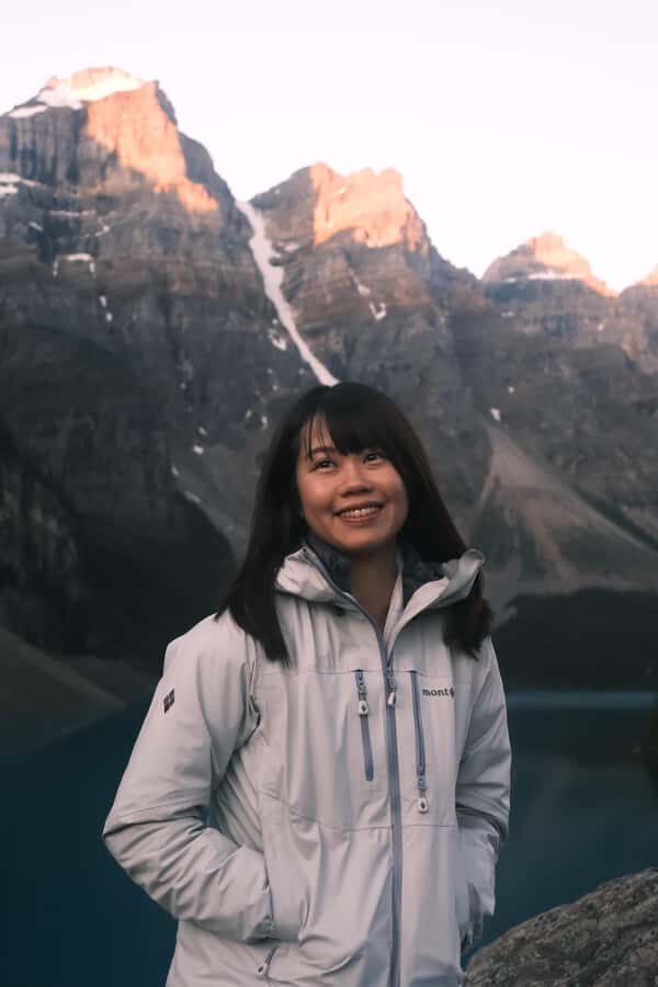 Calgary:Moraine Lake Sunrise & Lake Louise & Wildlife Safari - Vermilion Lakes: a quick reset stop for atmosphere