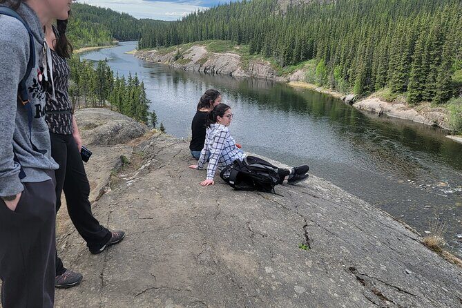Cameron Falls Tour Custom Waterfall Hiking - Pace and People: What a Max-16 Group Feels Like
