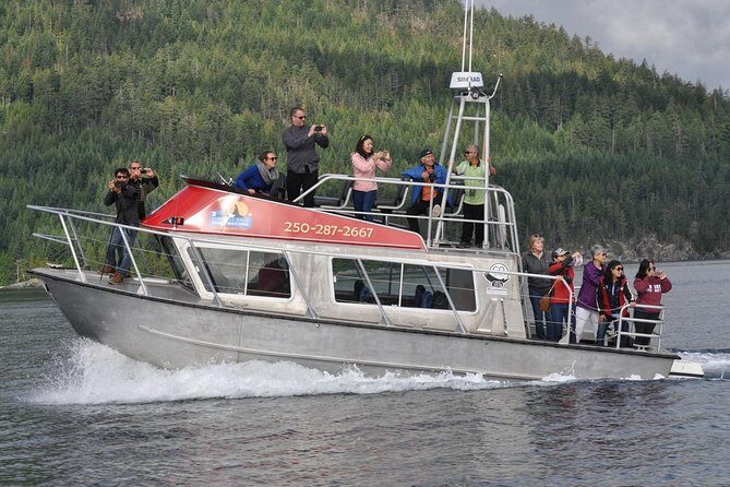 Campbell River: Bute Inlet Grizzly-Watching Tour & Boat Ride - The boat ride into Bute Inlet: your first wildlife bonus and the set-up for bear time