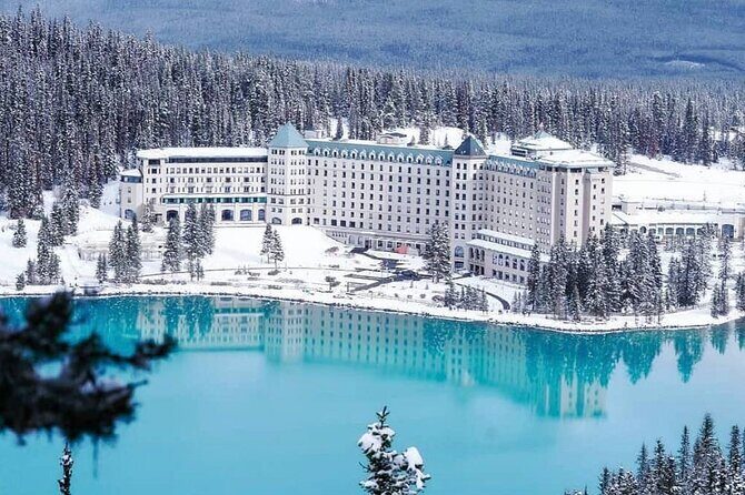 Canadian Rockies and Banff 4-Day Tour from Vancouver (Chn&Eng) - Banff town time and Moraine Lake timing reality