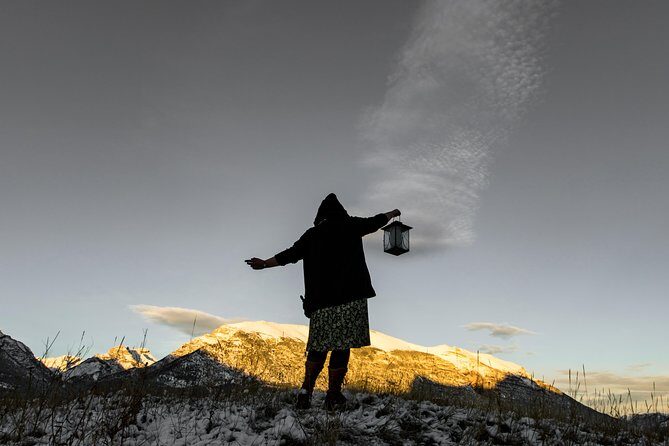Canmore Ghost Walks - Outdoors, weather, and footwear: how to dress for a cool Canmore evening