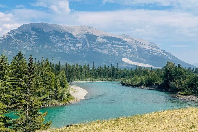 Canmore Town Walking Tour with Refreshment and Sweet Treat - The refreshment and sweet treat: a small inclusion with real value