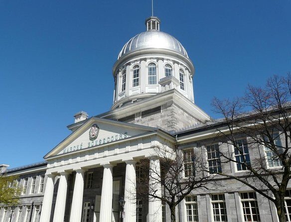 Christmas Walking Tour in Old Montreal - Key highlights worth your time