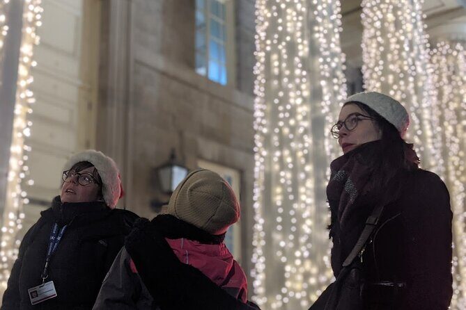 Christmas Walking Tour in Old Montreal - How much Christmas vs history will you get?