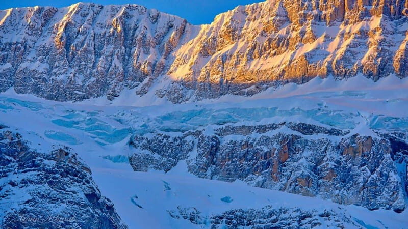 Columbia icefield, Skywalk, Waterfowl, Bow & Peyto Lake Tour - Comfort and pace in a 12-hour tour (and why it can be a good thing)