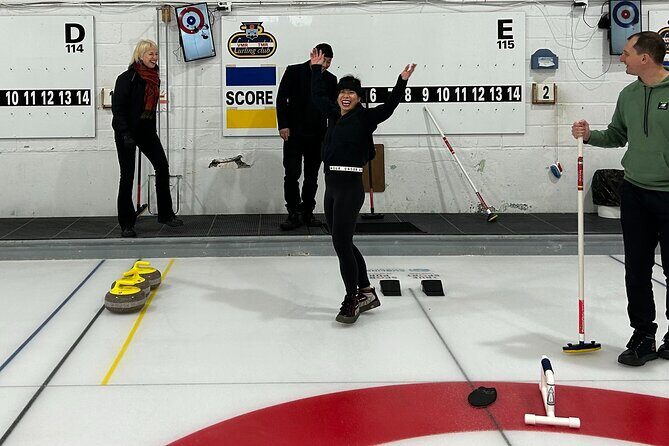 Curling Experience in Montreal - What You’ll Like Most: Welcome Energy and Safety-Focused Coaching