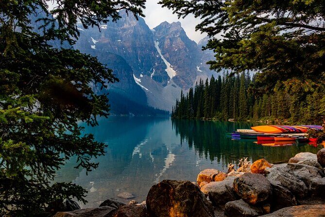 Customizable Private Half Day: Moraine Lake, Lake Louise & Beyond - A private Rockies plan that mixes iconic lakes with night skies